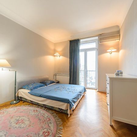Apartment Near Olympic Stadium كييف المظهر الخارجي الصورة