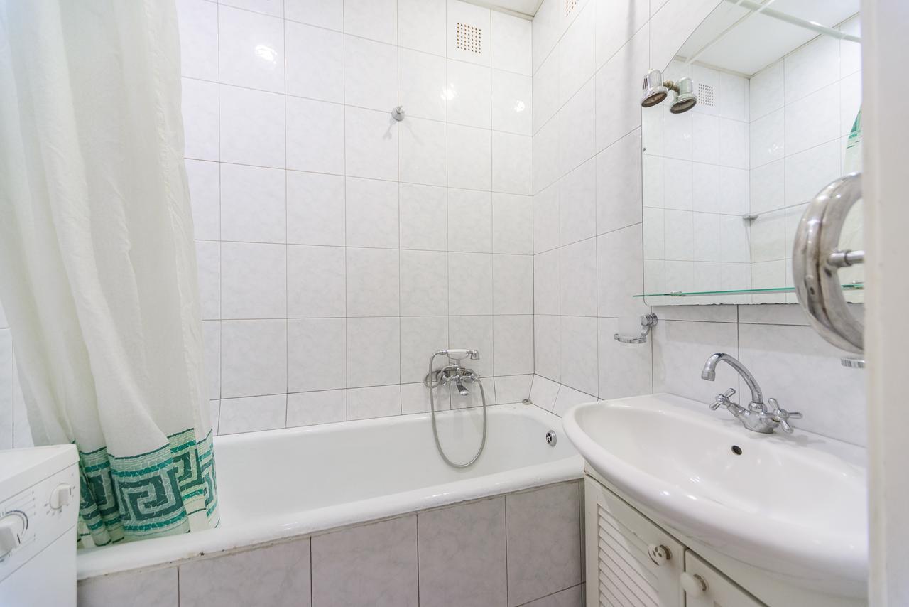Apartment Near Olympic Stadium كييف المظهر الخارجي الصورة