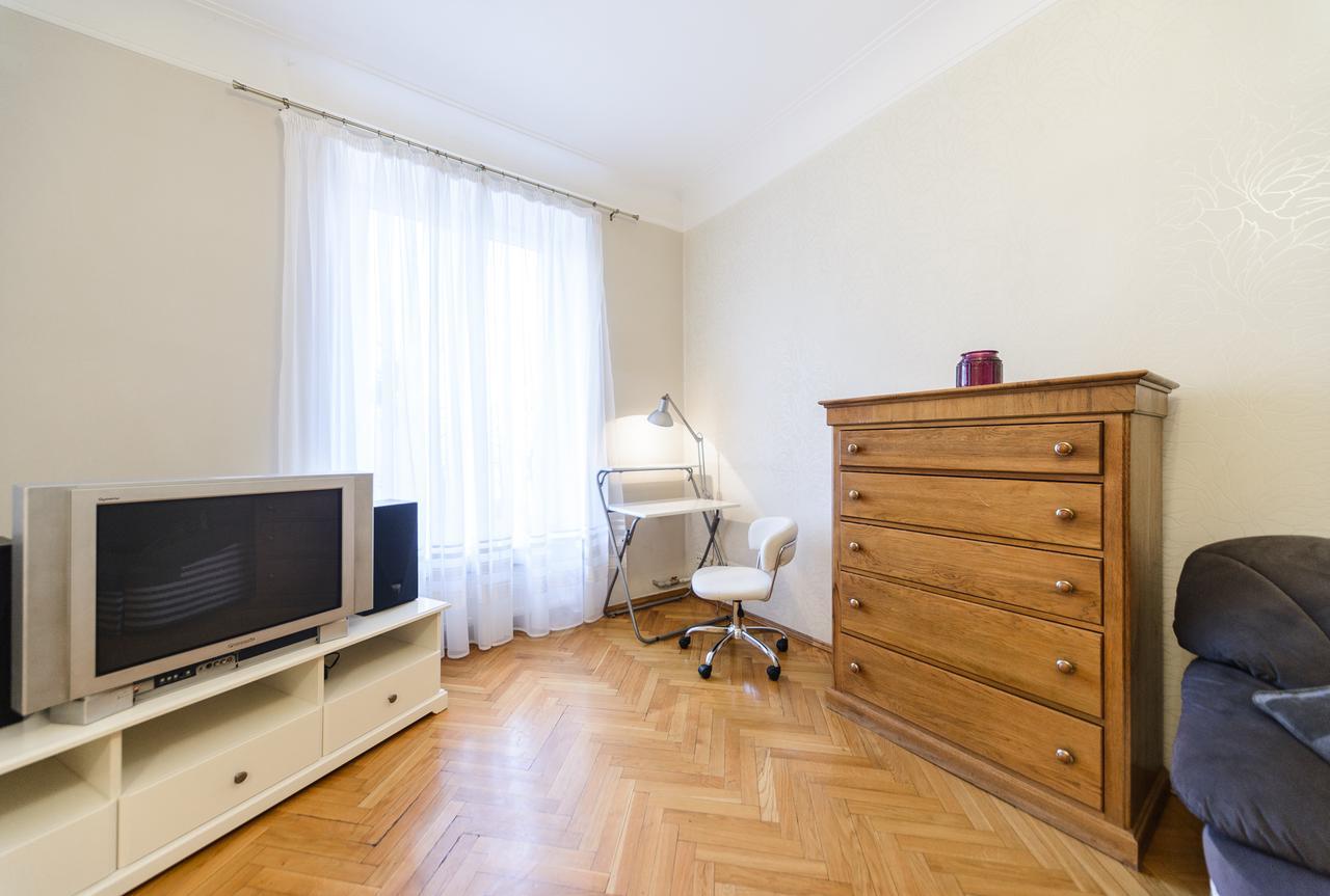 Apartment Near Olympic Stadium كييف المظهر الخارجي الصورة