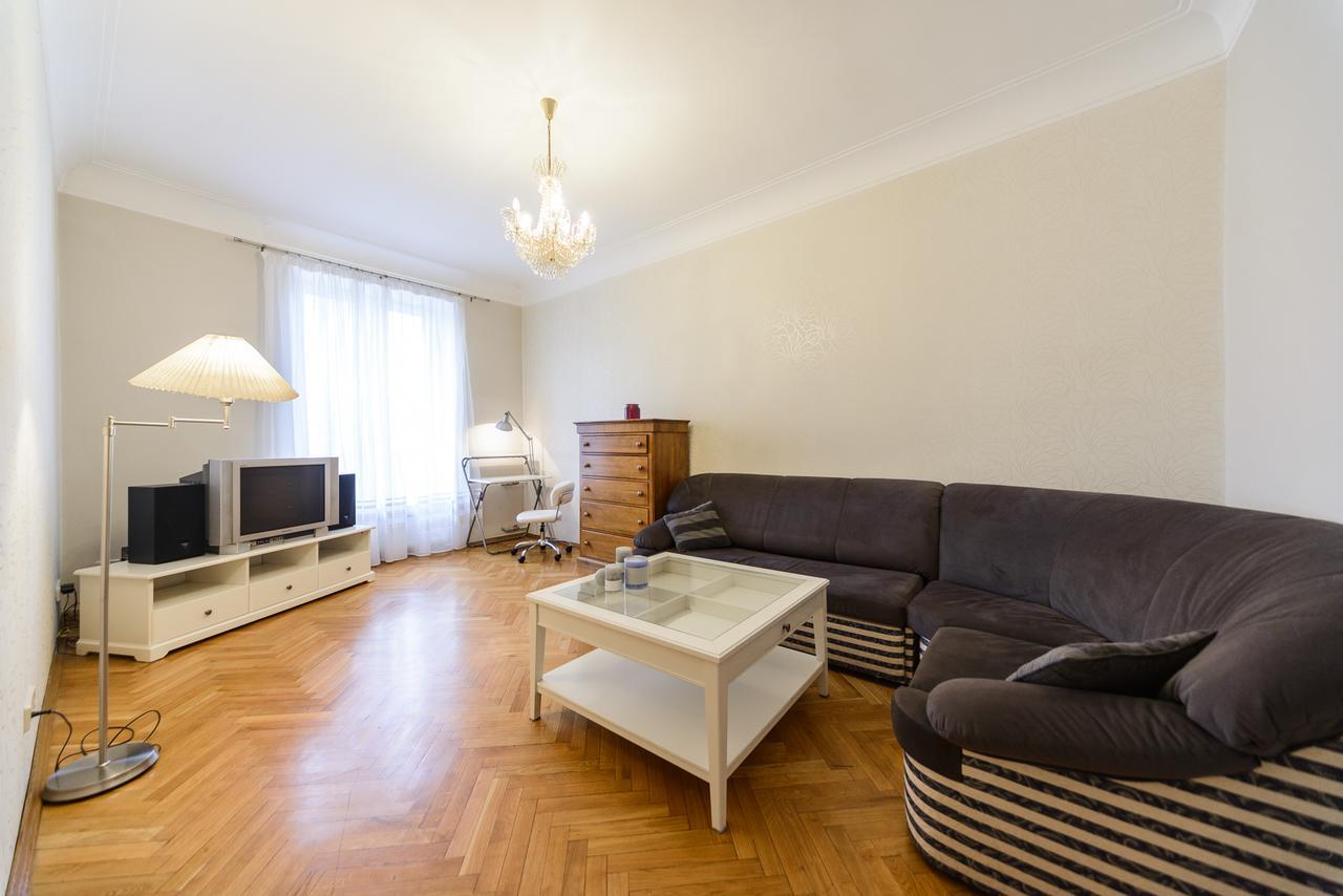 Apartment Near Olympic Stadium كييف المظهر الخارجي الصورة